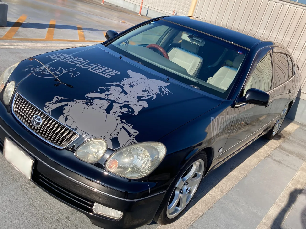 ボンネットにウサミン貼り付け